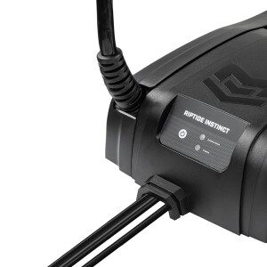 Instinct black detail